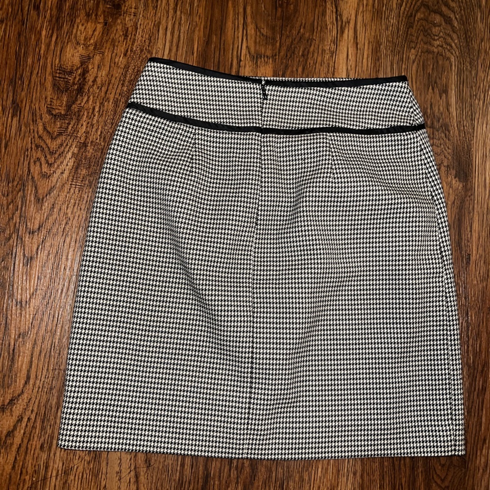 90s style Houndstooth Skirt - Picture 2 of 2